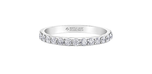 18K Gold 0.20cttw Canadian Diamond Band