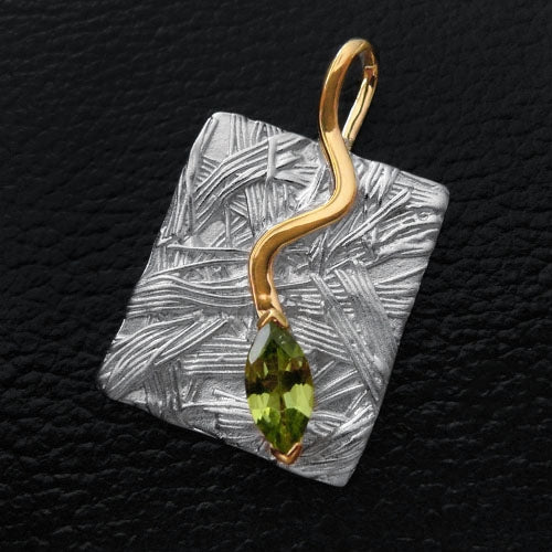 Sterling Silver &amp; 18K Yellow Gold Plated 1.10cttw Peridot Pendant, 18&quot;