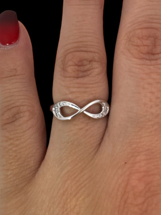 10K White Gold 0.06cttw Infinity Diamond Ring