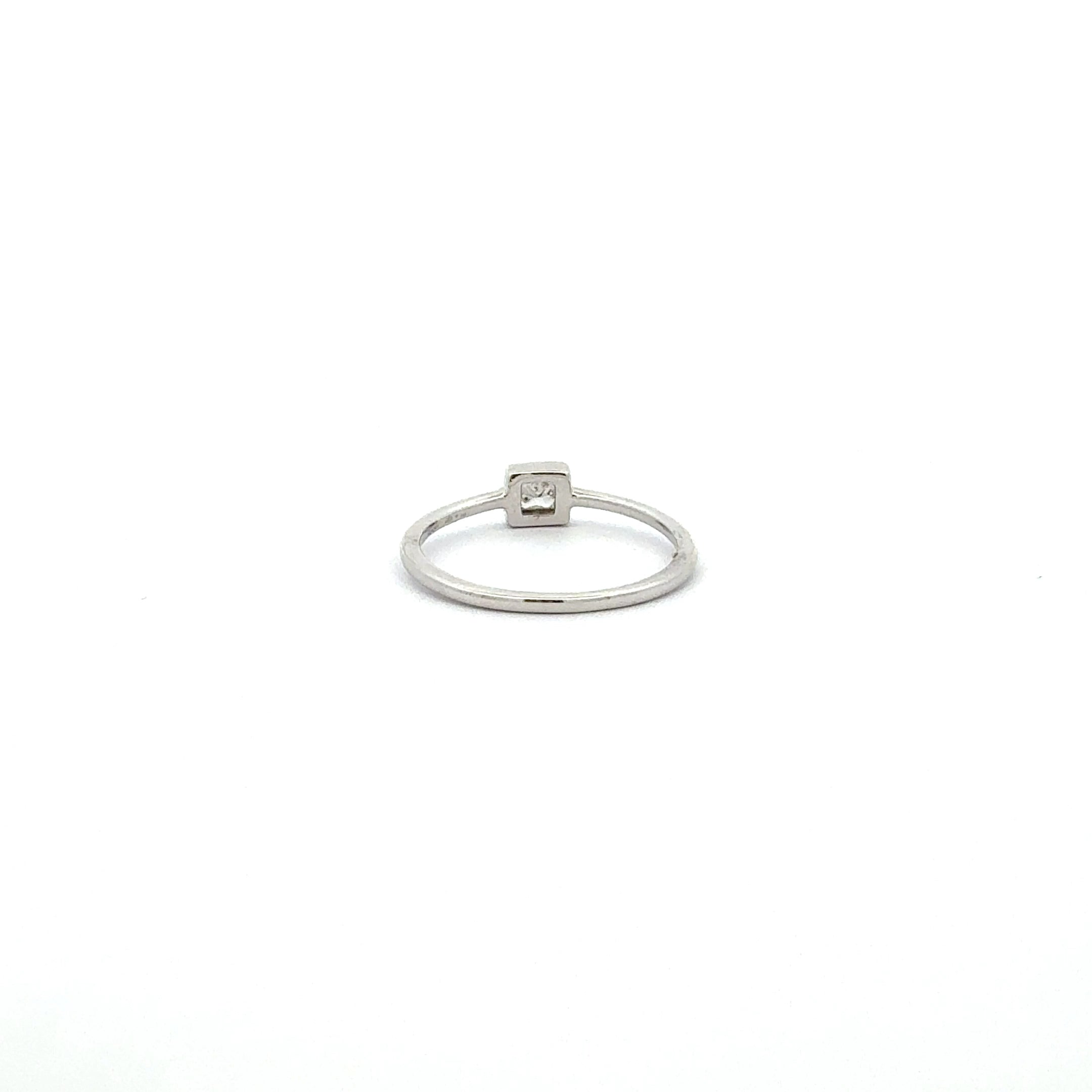 10K White Gold 0.10cttw Princess Cut Diamond Ring - 4