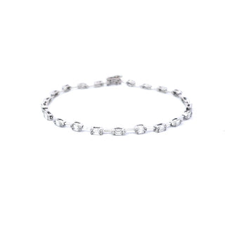 Brazalete de diamantes de 1,30 quilates en oro blanco de 14 quilates