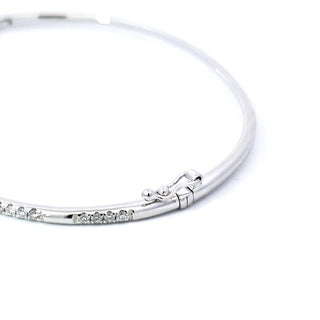 Brazalete de diamantes en oro blanco de 14 quilates