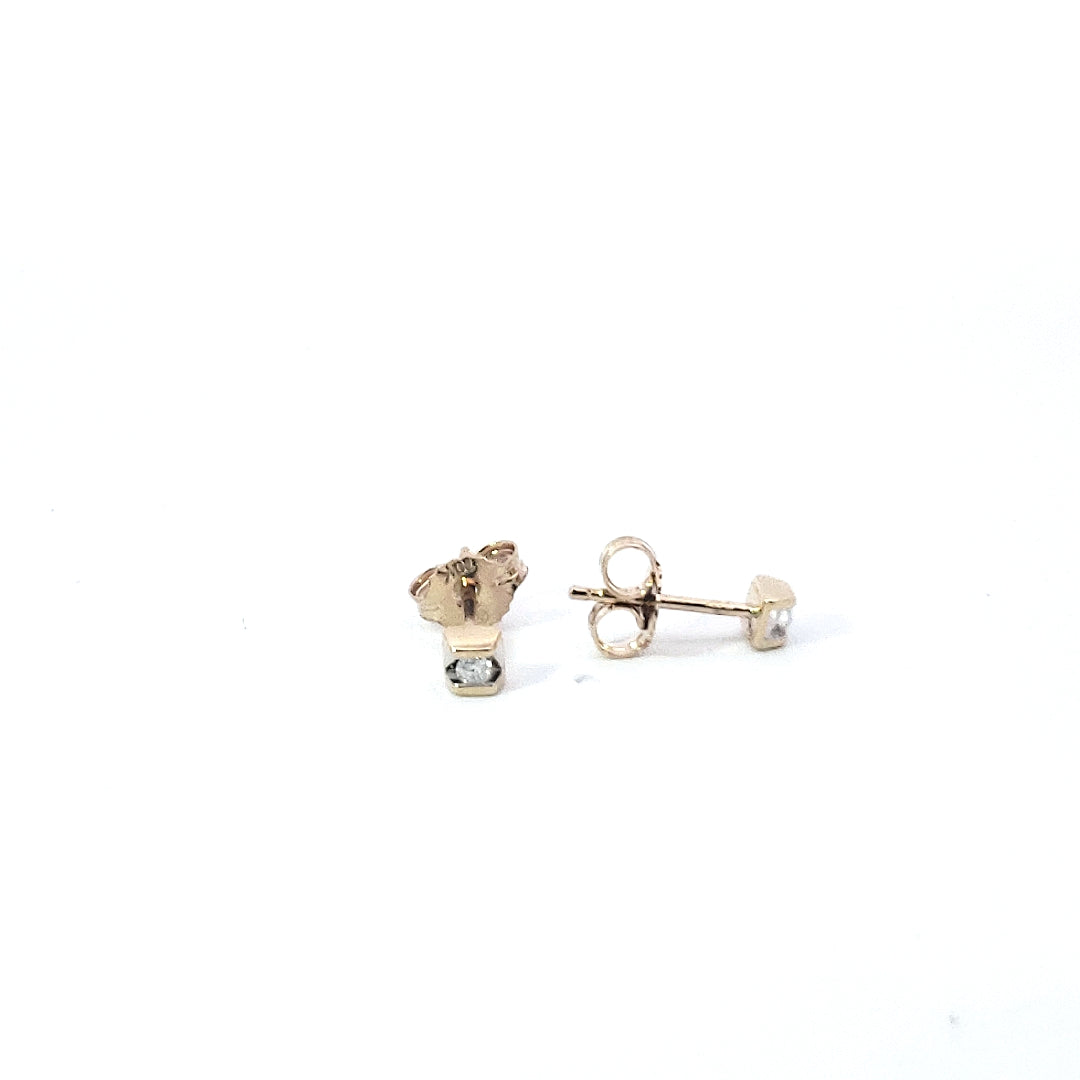 10K Yellow Gold 0.06cttw Diamond Earrings with Butterfly Backs