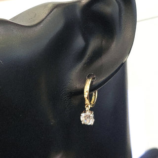 Aretes de diamantes cultivados en laboratorio de oro amarillo y blanco de 14 quilates de 1,58 quilates