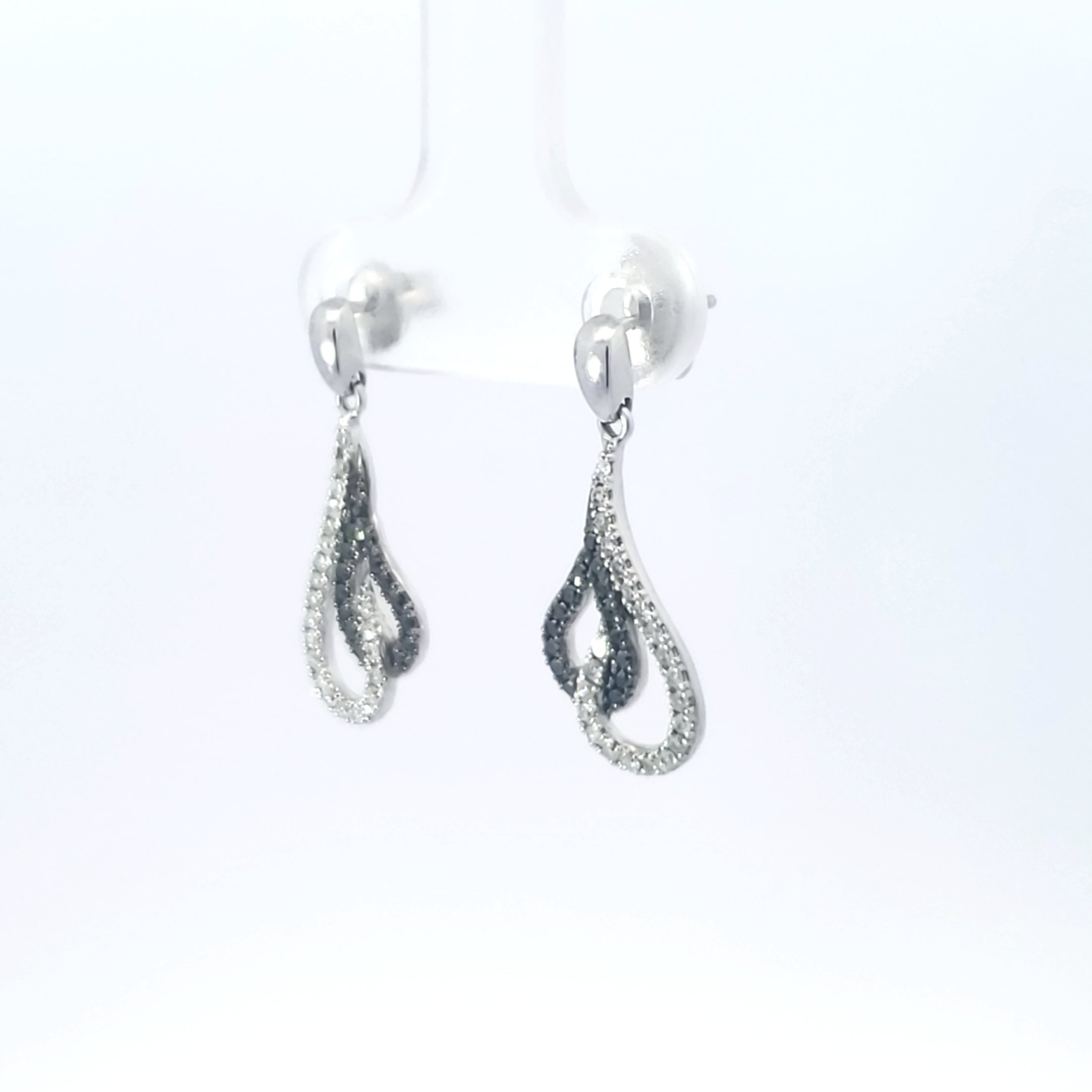 10K White Gold cttw Black Diamond Earrings