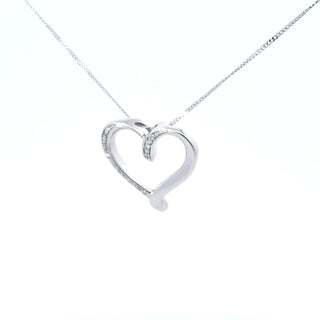 Colgante en forma de corazón con diamantes de 0,065 quilates en oro blanco de 10 quilates, 18"