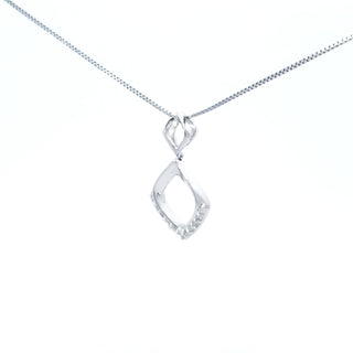 Colgante de diamantes de 0,11 quilates en oro blanco de 10 quilates, 18"