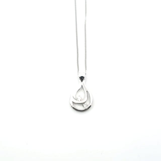 Colgante de diamantes de 0,05 quilates en oro blanco de 10 quilates, 18"