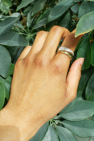 Anillo pavé de oro amarillo de 14 quilates de 0,31 quilates con corte de diamante