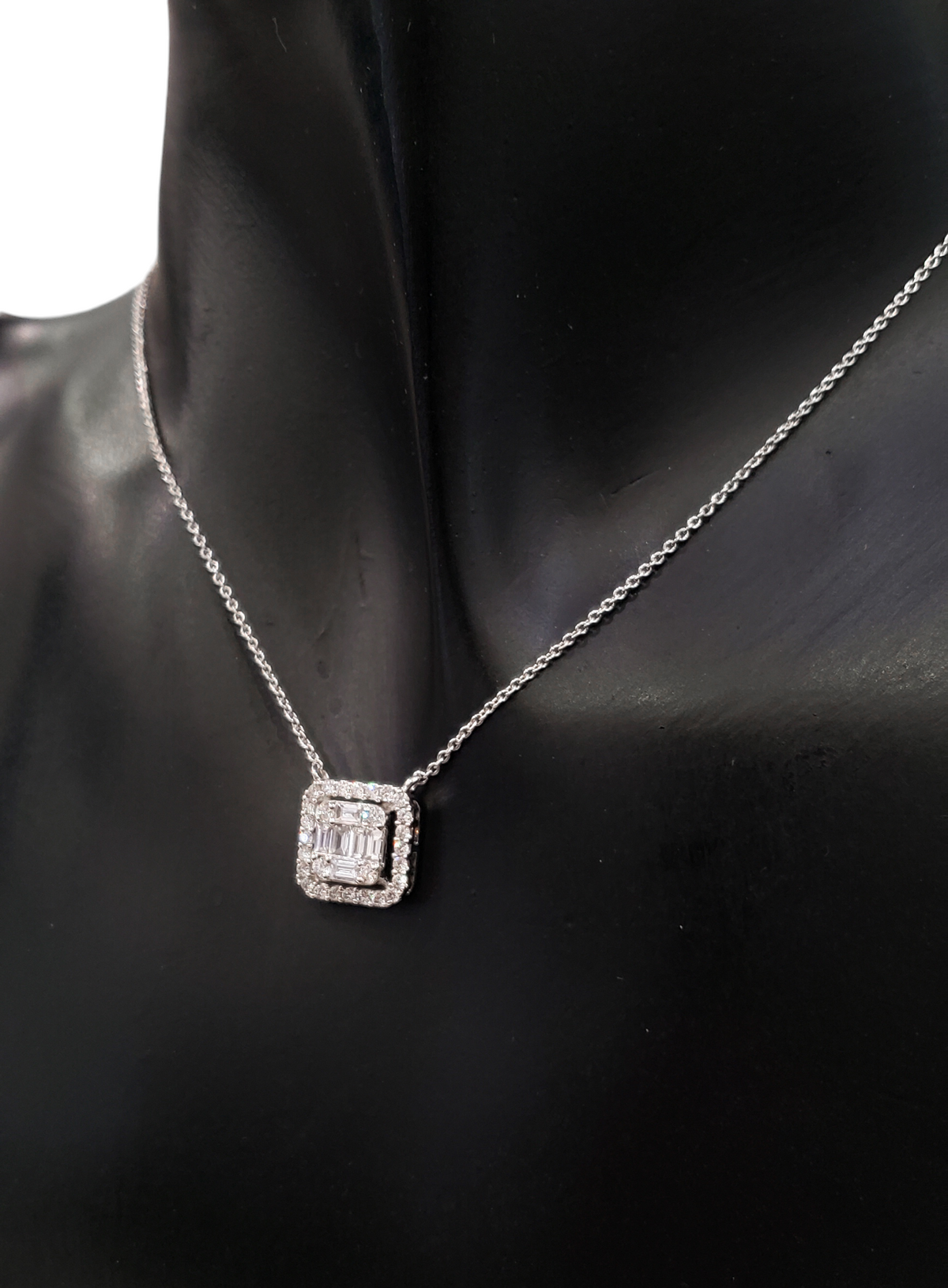 14K White Gold 0.51 cttw Diamond Pendant