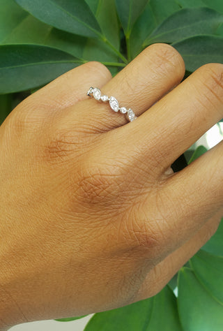 Anillo de diamantes de 0,19 quilates en oro blanco de 14 quilates