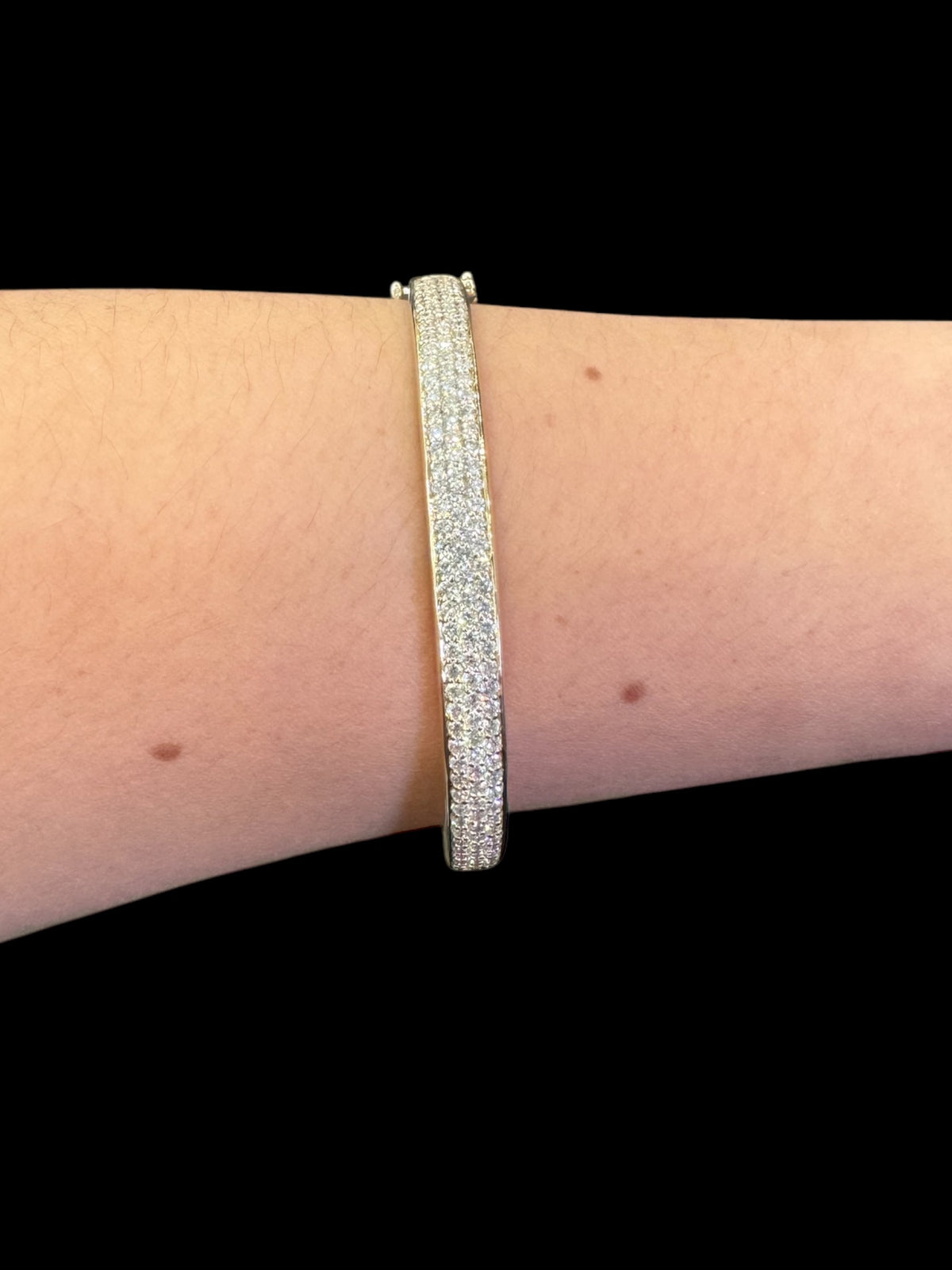 10K Yellow Gold 2.55cttw Diamond Bangle