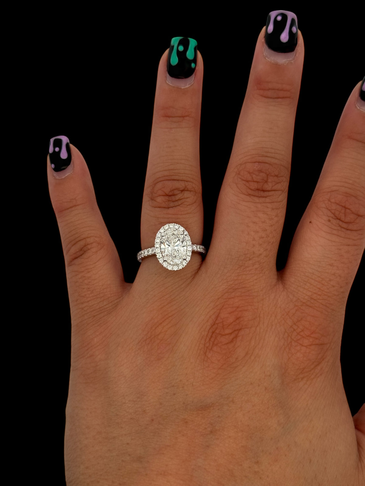 14K White Gold Lab Grown Oval Diamond Engagement Ring