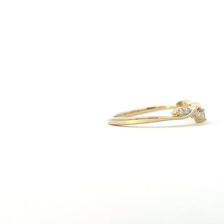 10K Yellow Gold 0.11 cttw Diamond Ring