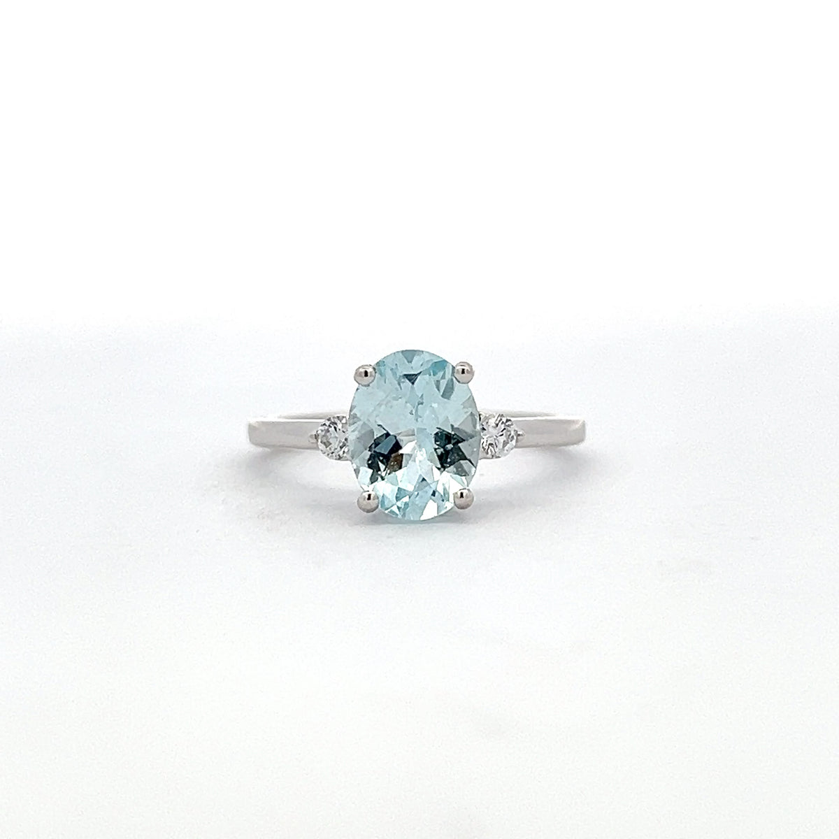 14K White Gold Aquamarine and 0.10cttw Canadian Diamond Ring