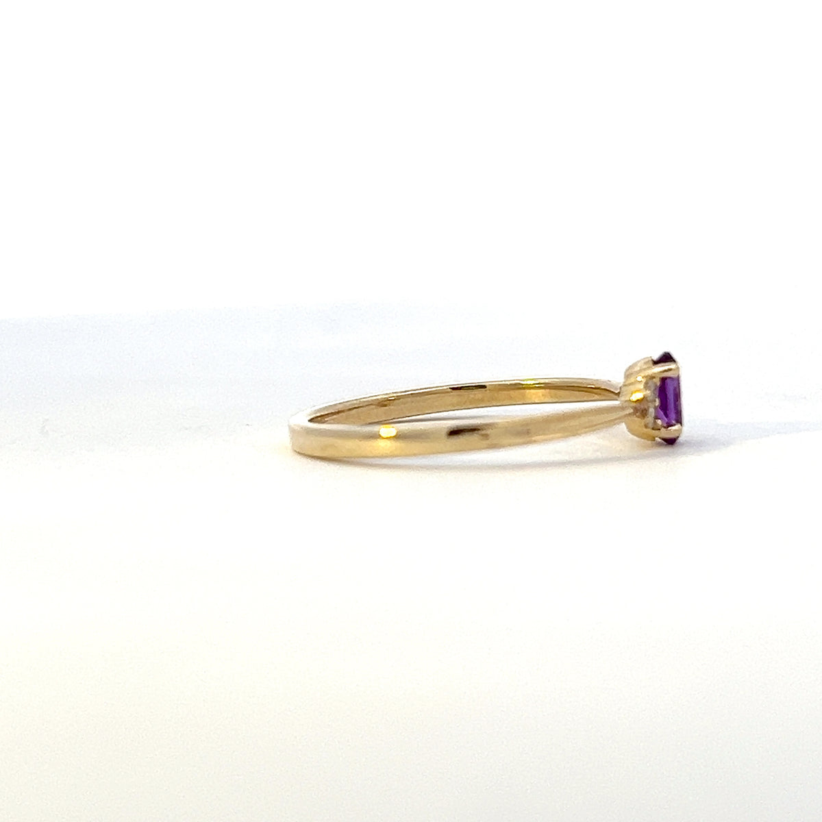 10K Yellow Gold 0.16cttw Amethyst and 0.03cttw Diamond Ring