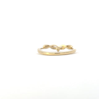 10K Yellow Gold 0.11 cttw Diamond Ring