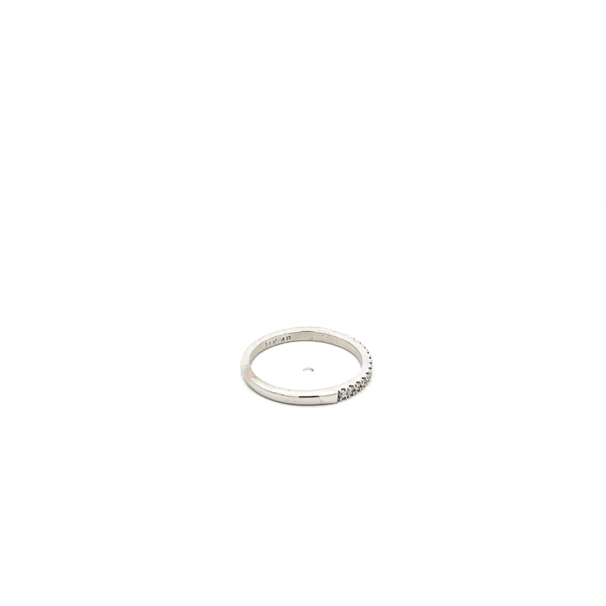 14K White Gold 0.15cttw Diamond Band, Size 6