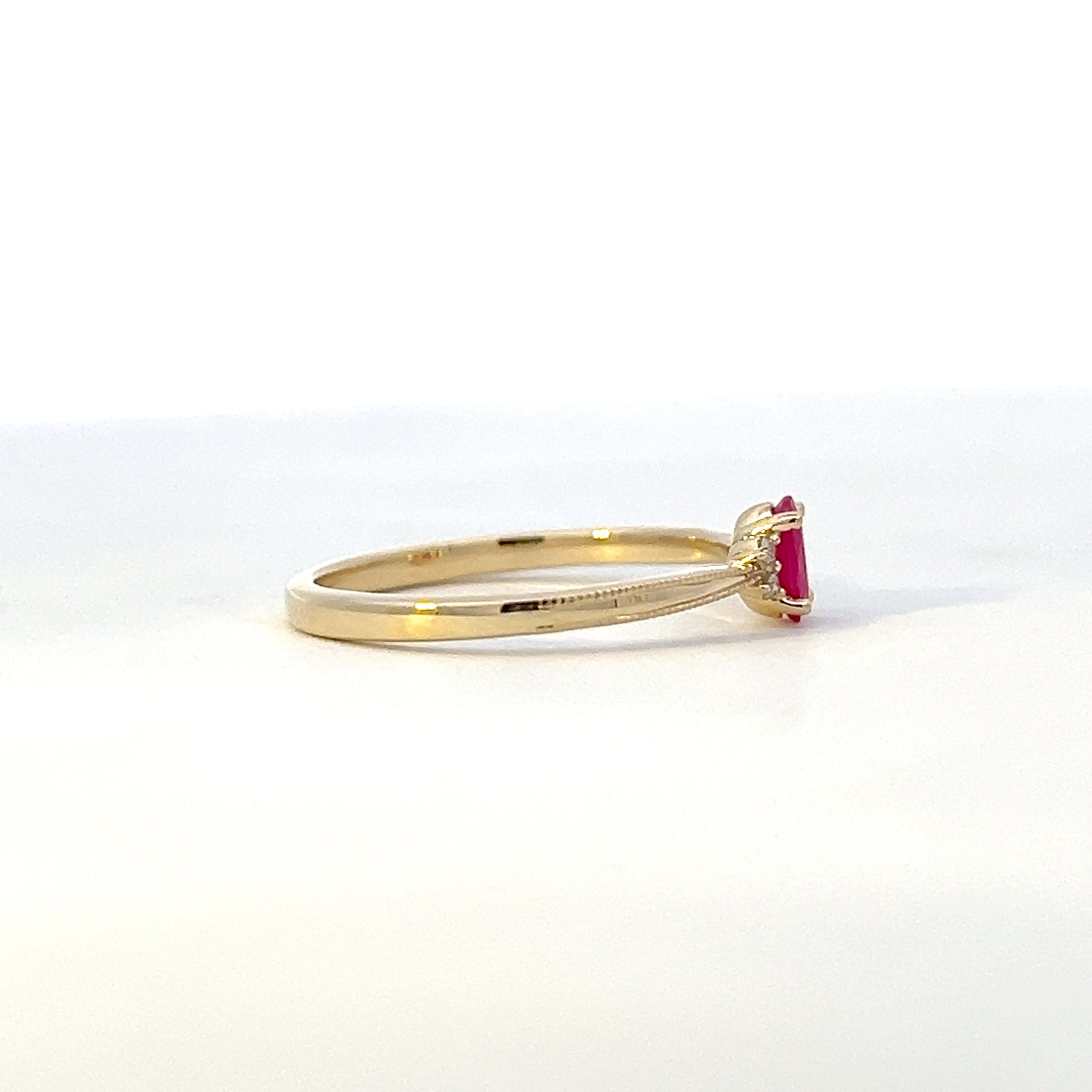 10K Yellow Gold Genuine Ruby & 0.03Cttw Diamond Ring - / 4.5
