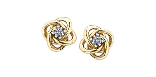 Aretes de diamantes canadienses de 0,10 quilates en oro amarillo de 10 quilates