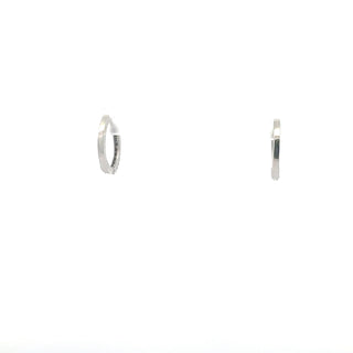 Pendientes tipo argolla/huggie con diamantes de 0,05 quilates en oro blanco de 10 quilates