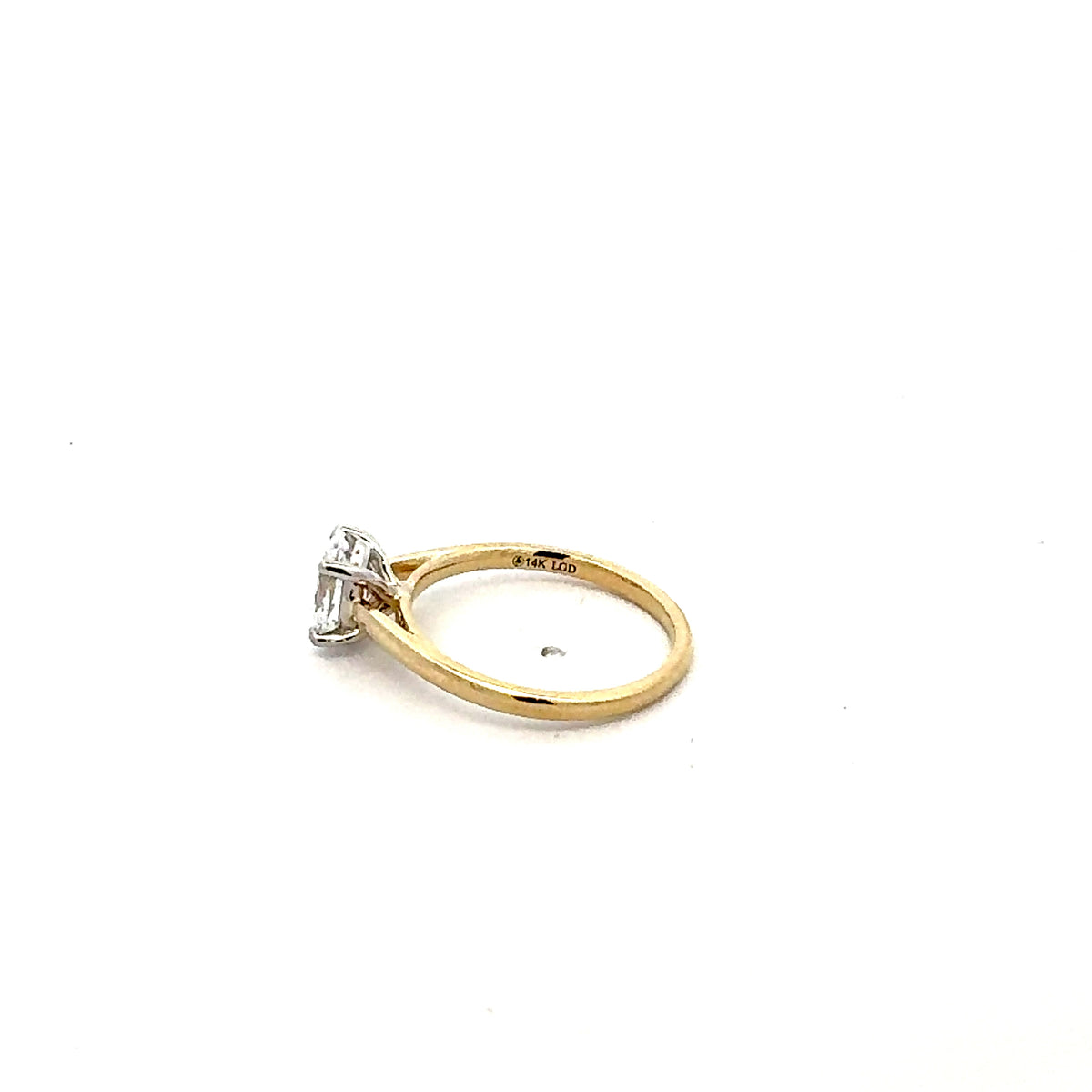 14K Yellow Gold 1.10cttw Lab Grown Oval Diamond Engagement Ring