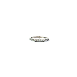 14K White Gold 0.20cttw  Diamond Band
