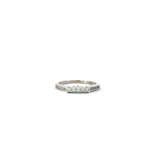 14K White Gold 0.20cttw  Diamond Band