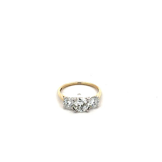 Anillo de diamantes brillantes redondos de 3 piedras cultivados en laboratorio de 14 quilates