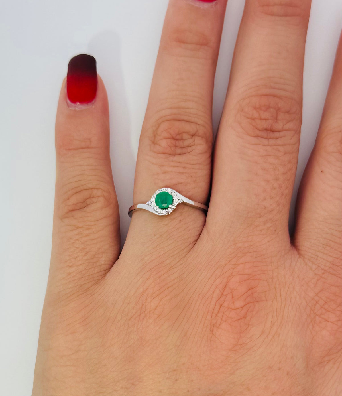 10K White Gold Emerald &amp; Diamond Ring