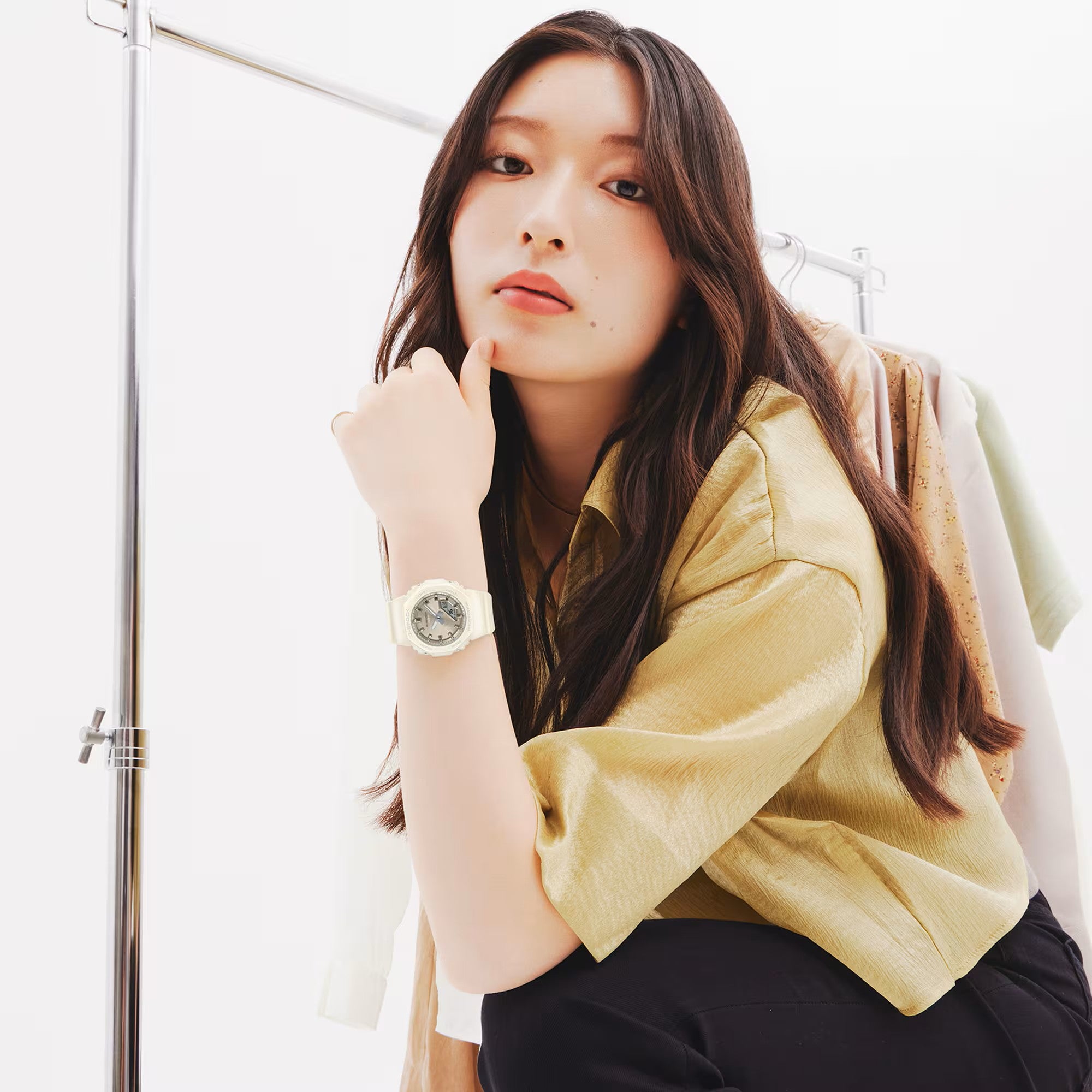 Casio G-Shock Women's Analog Digital Watch, GMAP2100ST-7A, White & Gold