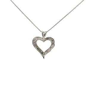 Colgante de corazón de diamantes