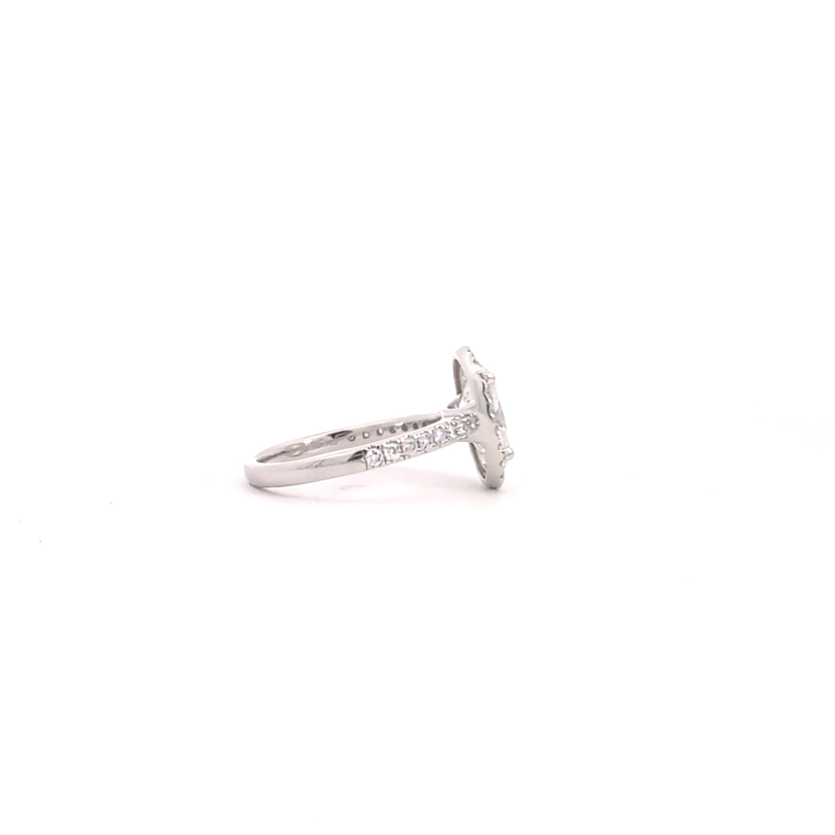 14K White Gold Lab Grown Oval Diamond Engagement Ring