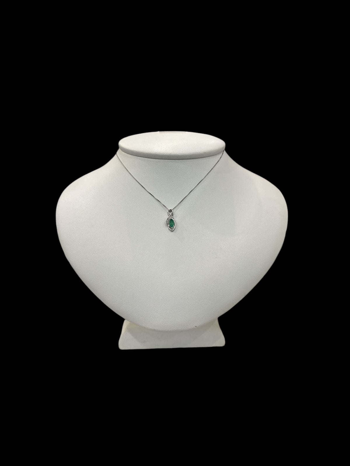 10K White Gold Diamond and Emerald Pendant, 18&quot;