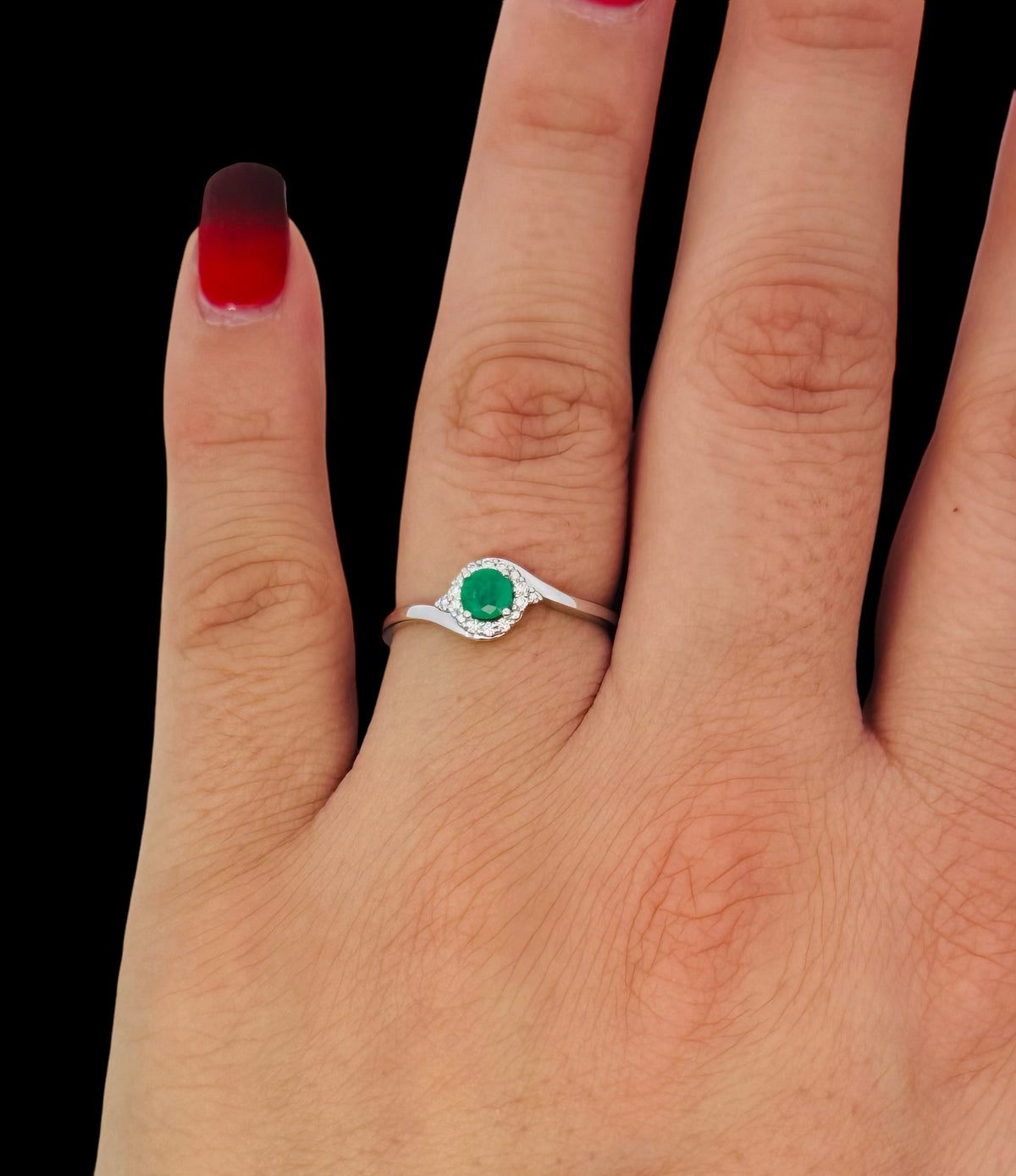 10K White Gold Emerald &amp; Diamond Ring