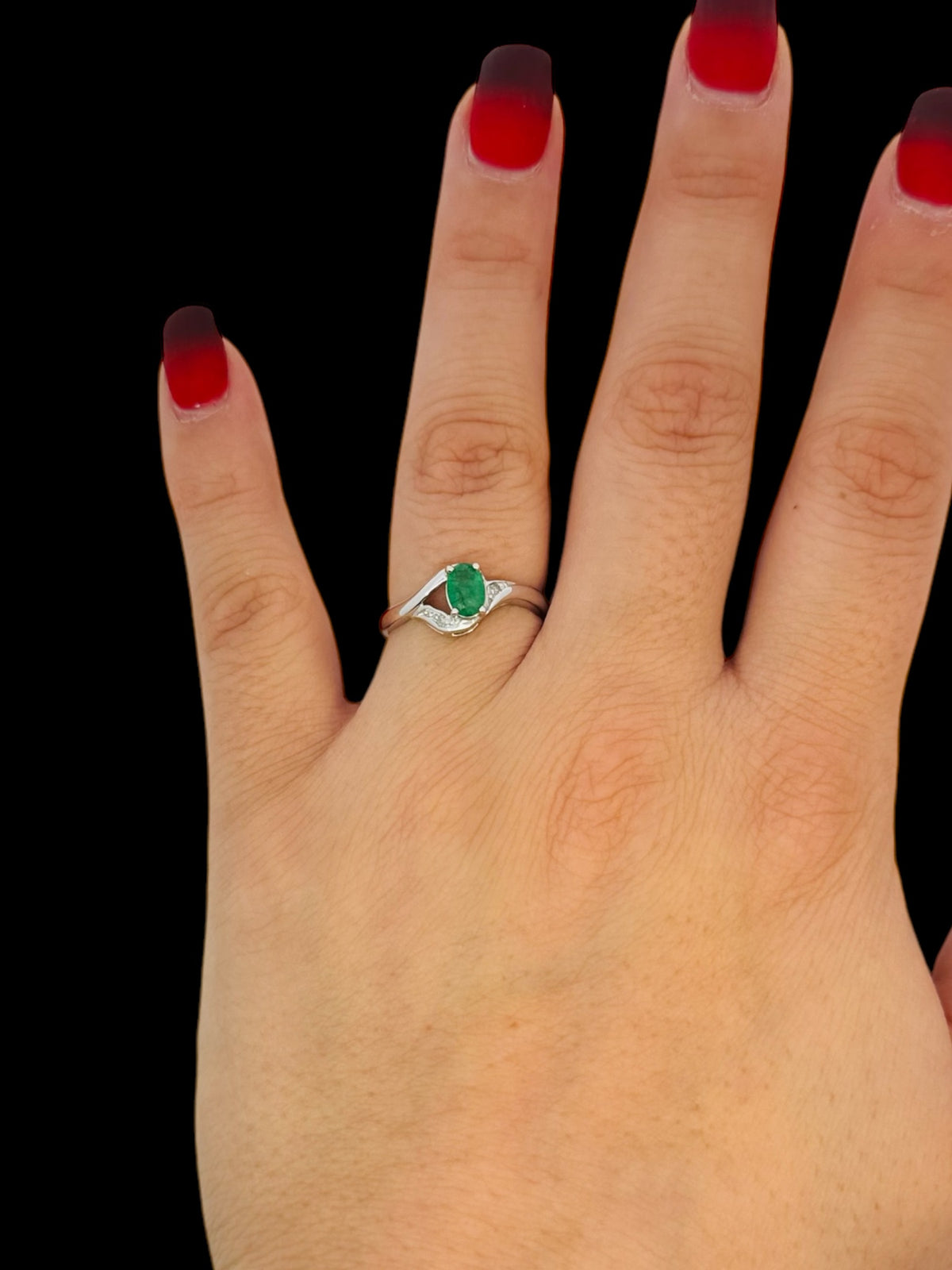 10K White Gold Emerald &amp; Diamond Ring