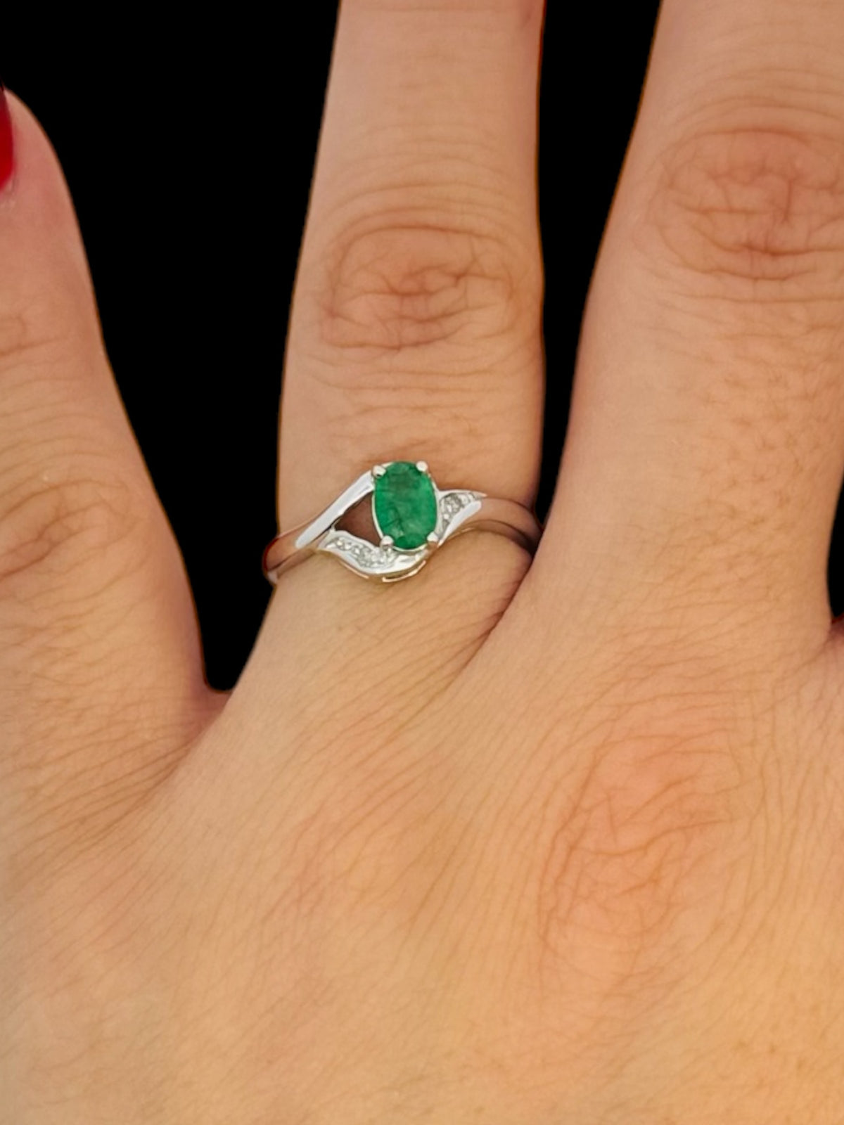 10K White Gold Emerald &amp; Diamond Ring