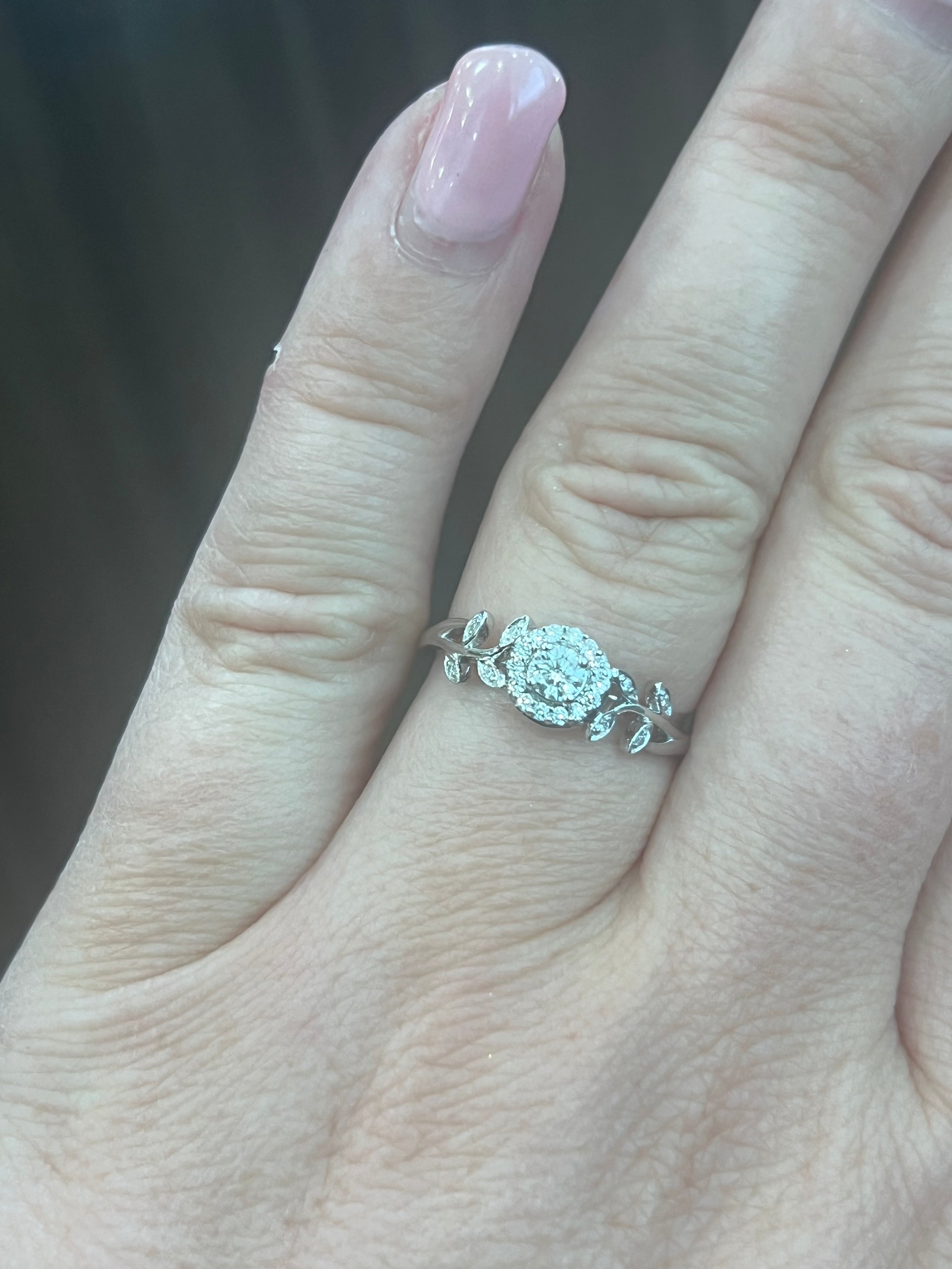 10K White Gold 0.25cttw Canadian Diamond Ring - / 4.5