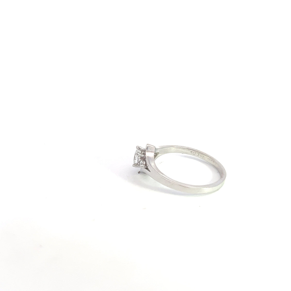 14K White Gold 0.25cttw Diamond Ring