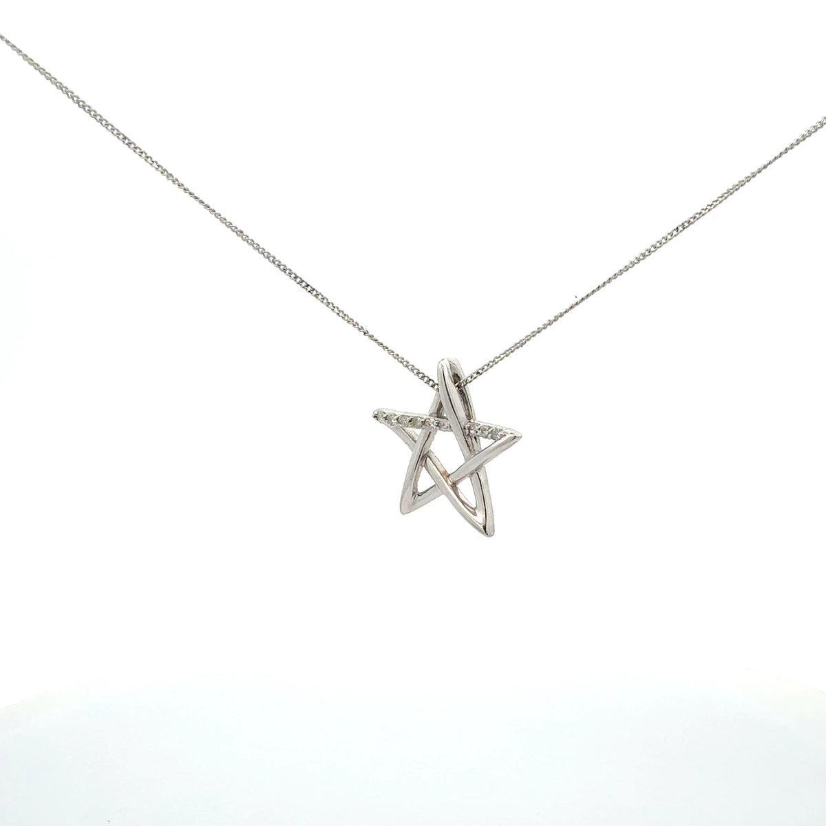10k White Gold 0.081cttw Diamond Star Necklace