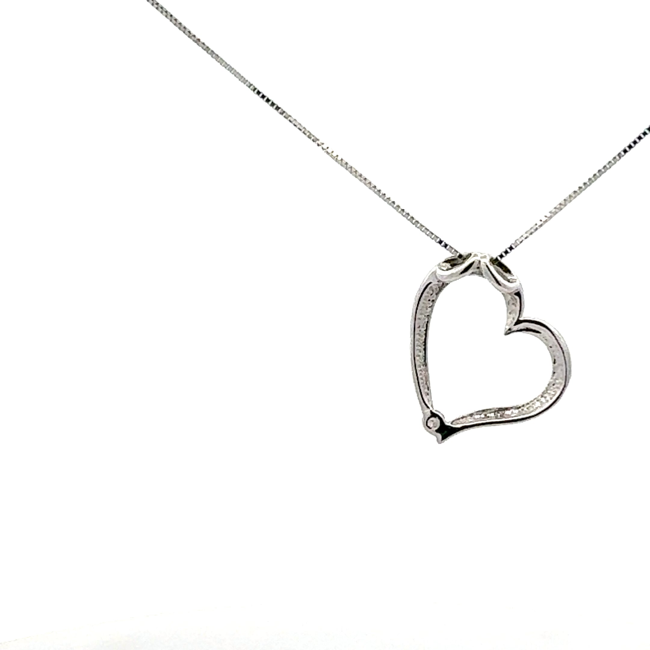 10K White Gold 0.03cttw Canadian Diamond Heart Pendant, 18"