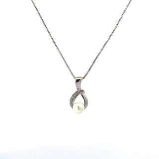 Sterling Silver Pearl and Diamond Necklace 18"