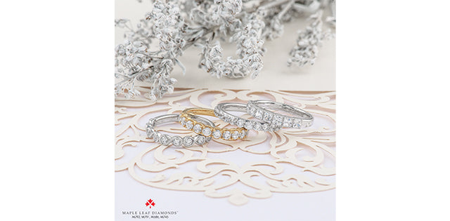 Banda de diamantes canadienses de oro blanco de 18 quilates de 0,75 quilates - talla 6,5