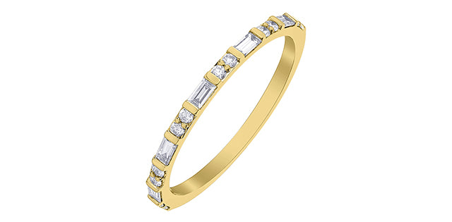 Anillo de diamantes baguette de 0,20 quilates en oro amarillo de 10 quilates