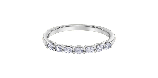 10K White Gold 0.28cttw Oval Diamond Ring