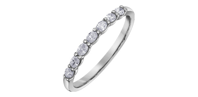 10K White Gold 0.28cttw Oval Diamond Ring