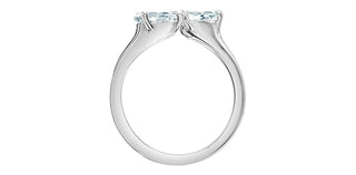 Anillo de diamantes de talla pera cultivados en laboratorio de 1,50 quilates de oro de 14 quilates