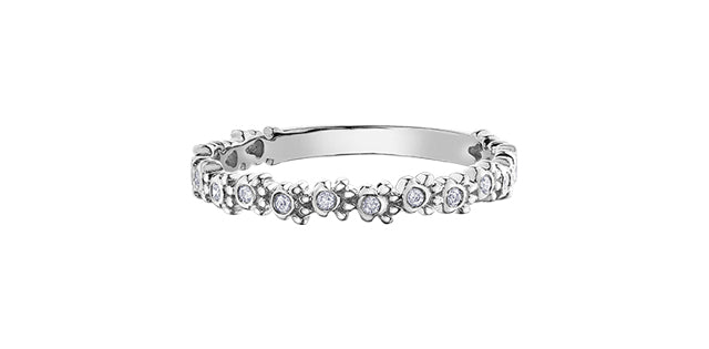 10K Gold 0.06 cttw Diamond Paw Print Ring