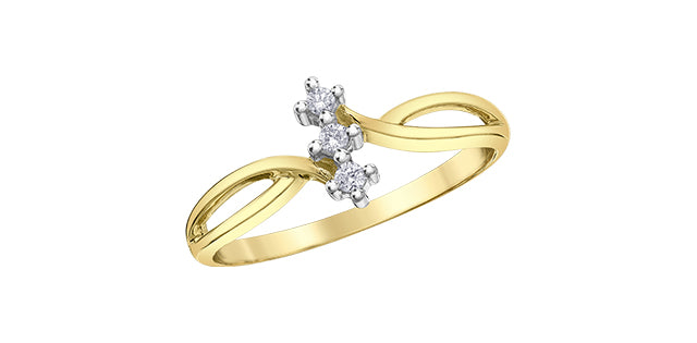10K Yellow Gold 0.06 cttw Diamond Ring