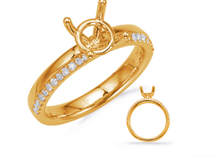 Anillo de diamantes redondos de talla brillante de 14 quilates